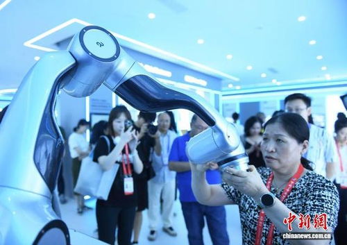 海外華文媒體探訪重慶兩江新區(qū) 聚焦機器人產(chǎn)業(yè)高質(zhì)量發(fā)展與智能研發(fā)新突破